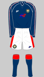 Dundee 1998-99 kit
